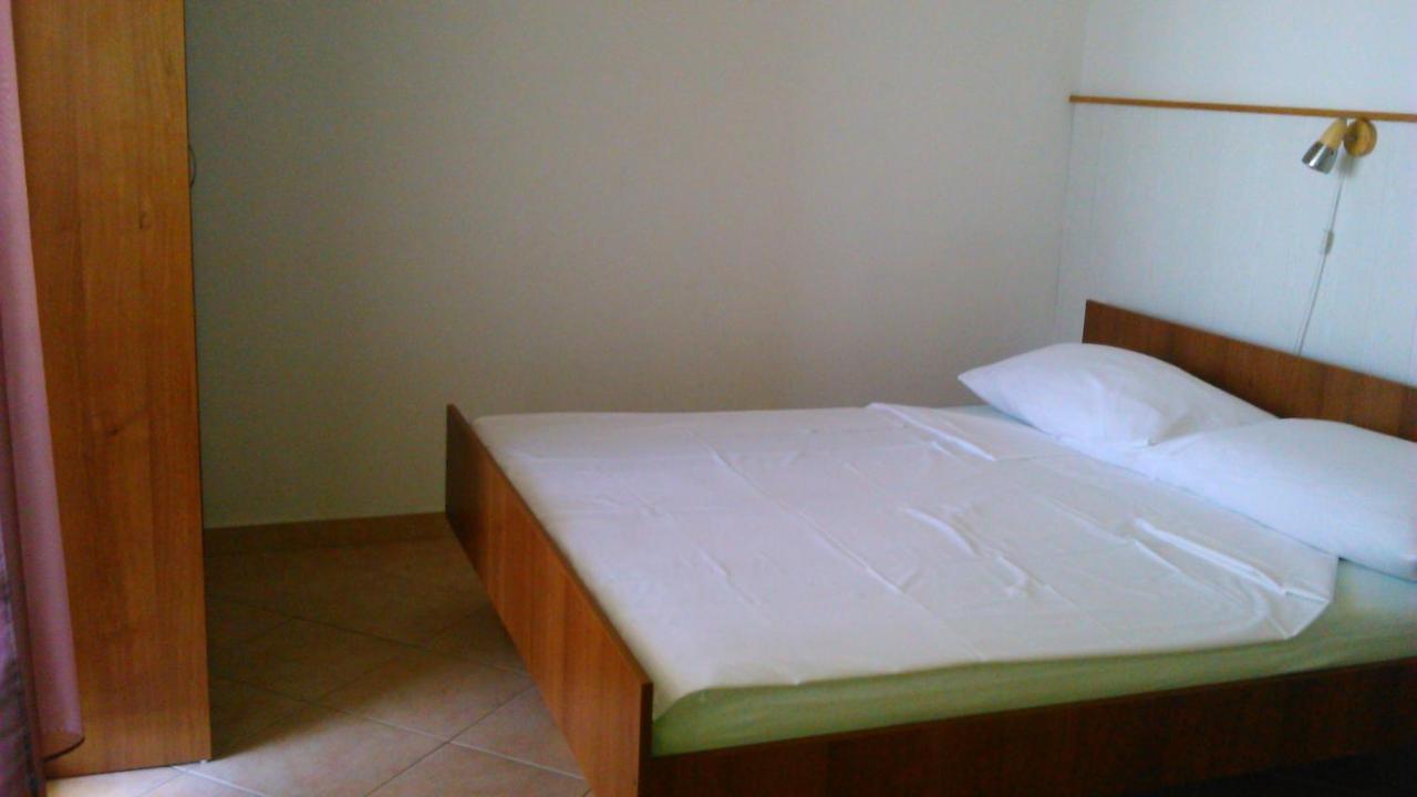 Apartmani Ana Novi V. - Studio Novi Vinodolski Esterno foto