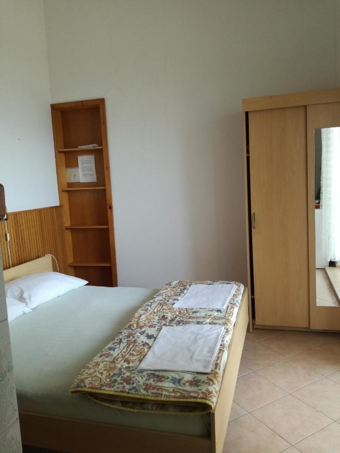 Apartmani Ana Novi V. - Studio Novi Vinodolski Esterno foto